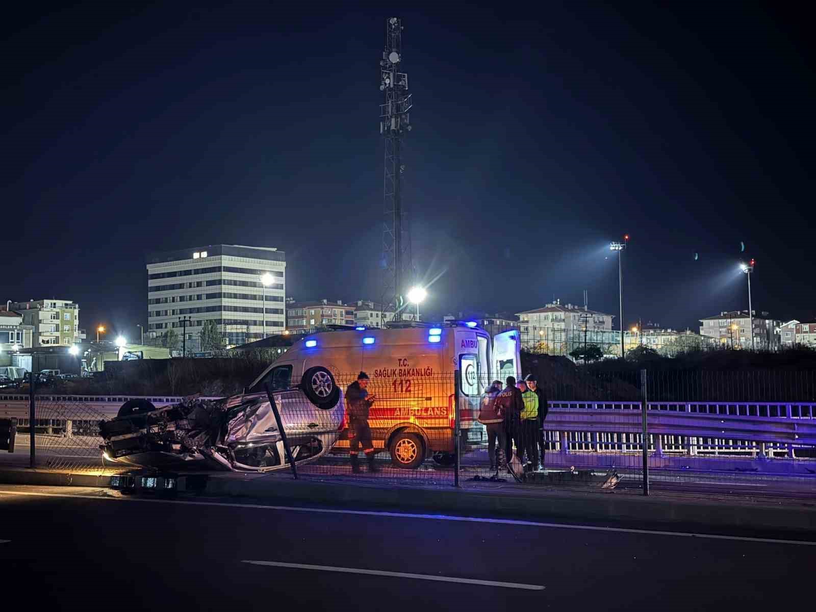 Köprülü Kavşakta Kontrolden Çıkan Araç Takla Attı: 1 Yaralı