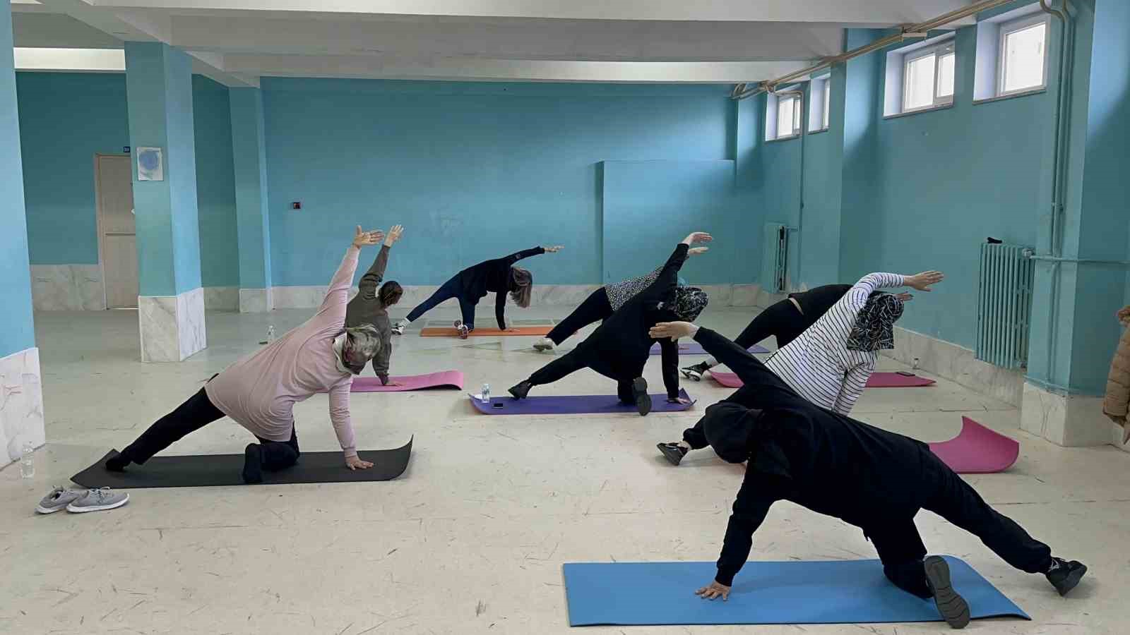 Köyde Açılan Pilates Kursuna Kadınlardan Büyük İlgi