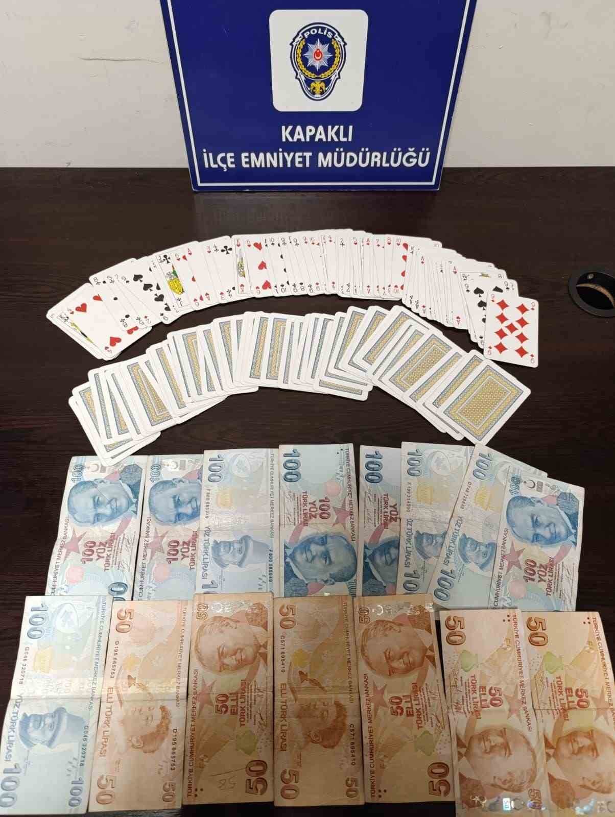 Kumar Oynayan 4 Kişi Suçüstü Yakalandı: 25 Bin Lira Ceza Kesildi
