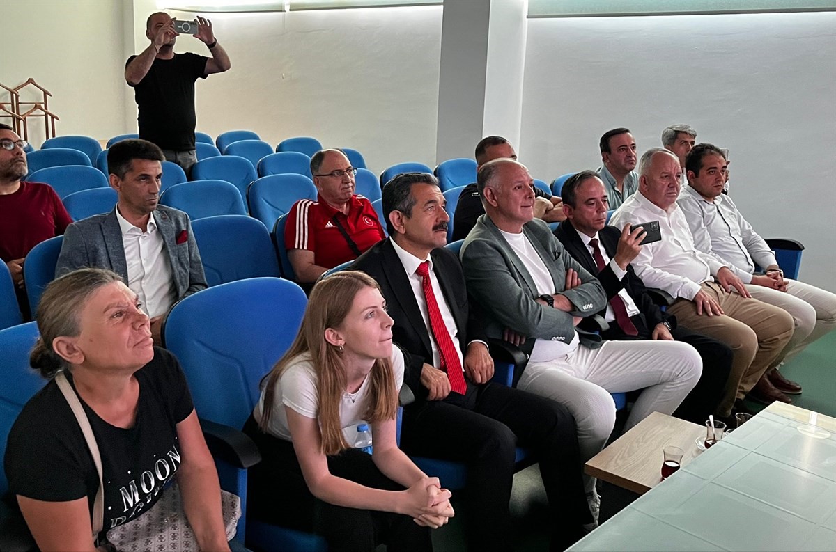 Lüleburgazlı Güreşçi Nil Avrupayı Titretti