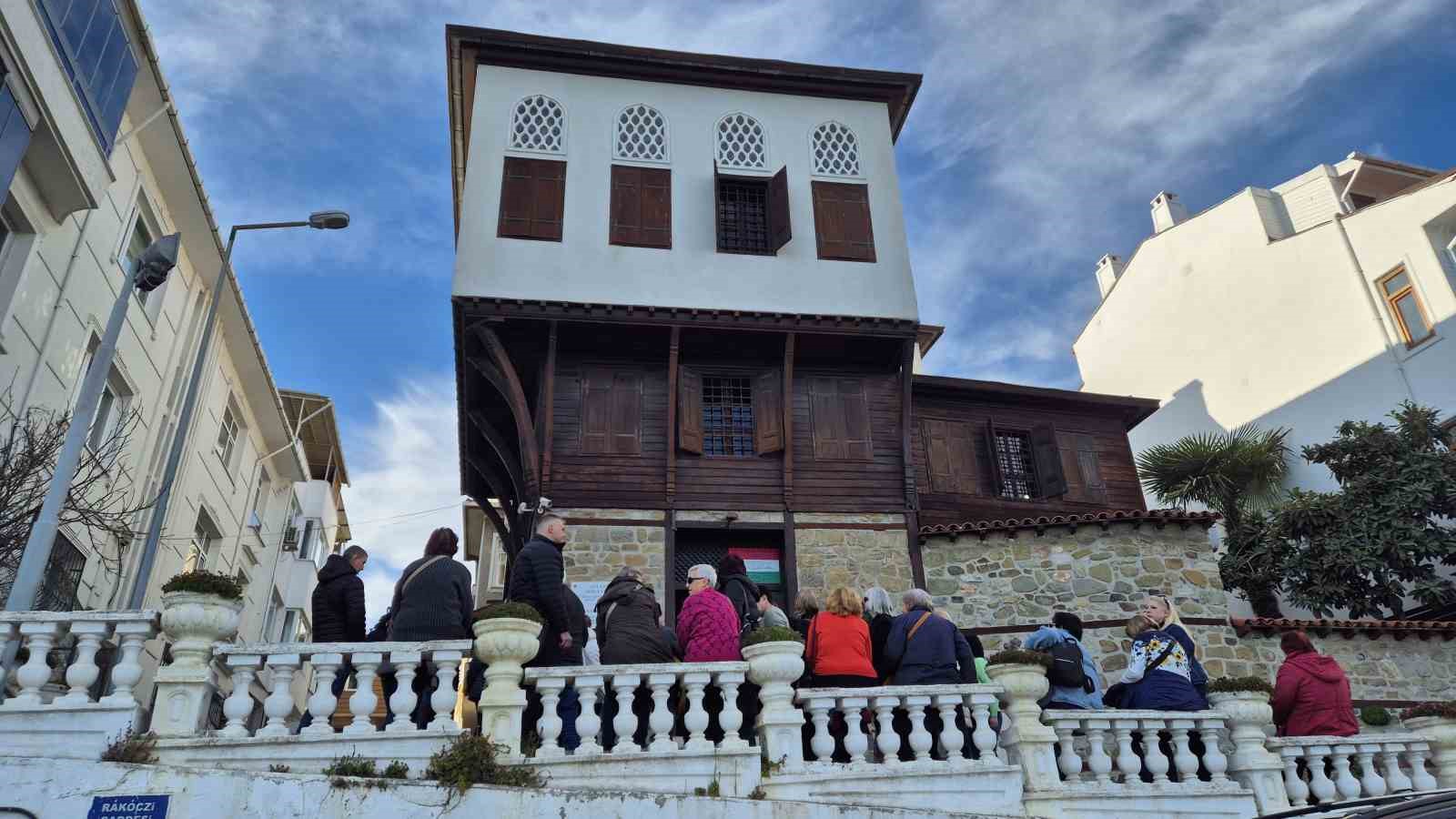 Macar Kralının Müzesi Bulgar Turistlerin Gözdesi Oldu