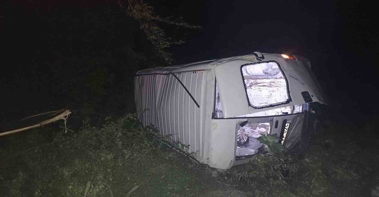 Malkarada Otomobil İle Minibüs Çarpıştı: 15 Yaralı
