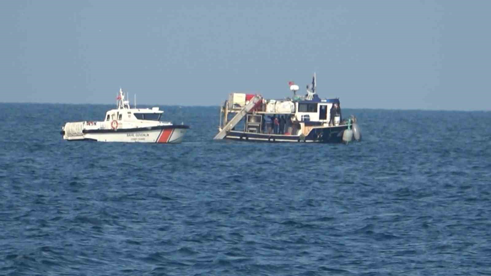 Marmara Denizinde Kayıp Mürettebata Ait Olduğu Düşünülen Cansız Beden Bulundu