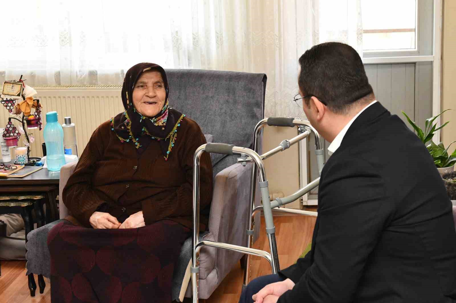 Mavi Kapaklar Depremzede Vatandaşın Umudu Oldu