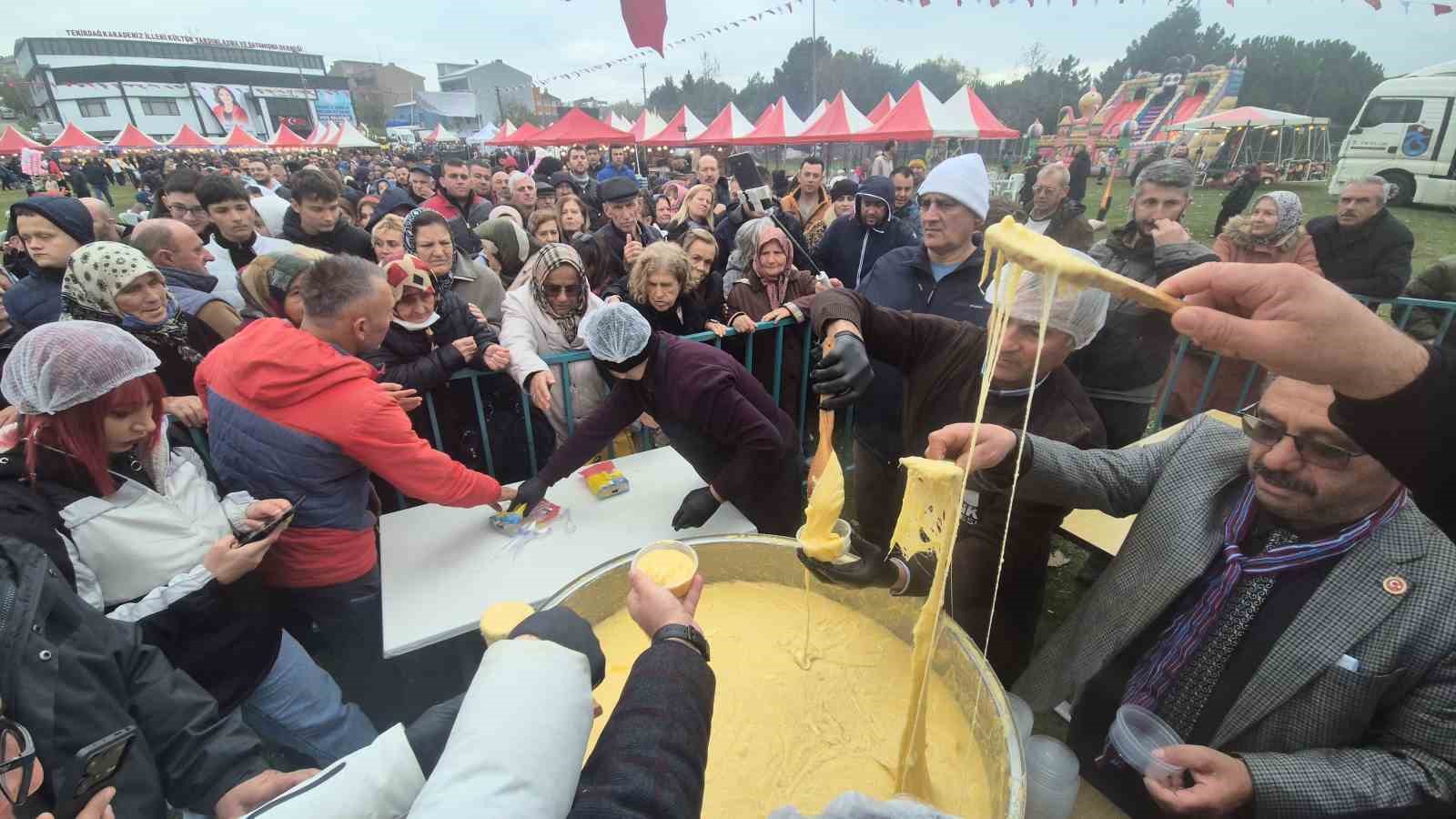 Mıhlama İçin İzdiham: Süleymanpaşada 1 Tonluk Lezzet Seli