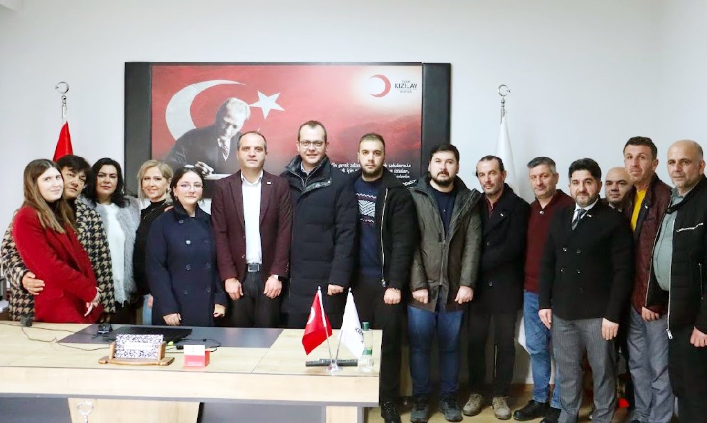 Mudanya Kızılay Şubesi Başkanı Mustafa Bayram, Güven Tazeledi