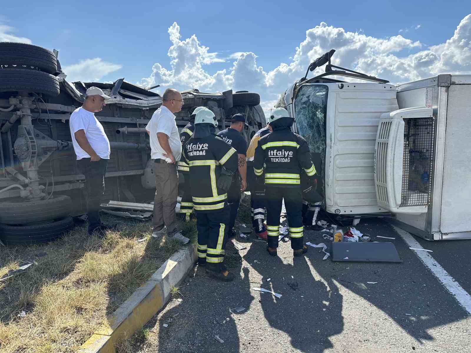 Muratlı Çevreyolunda İki Araç Çarpıştı: 2 Yaralı