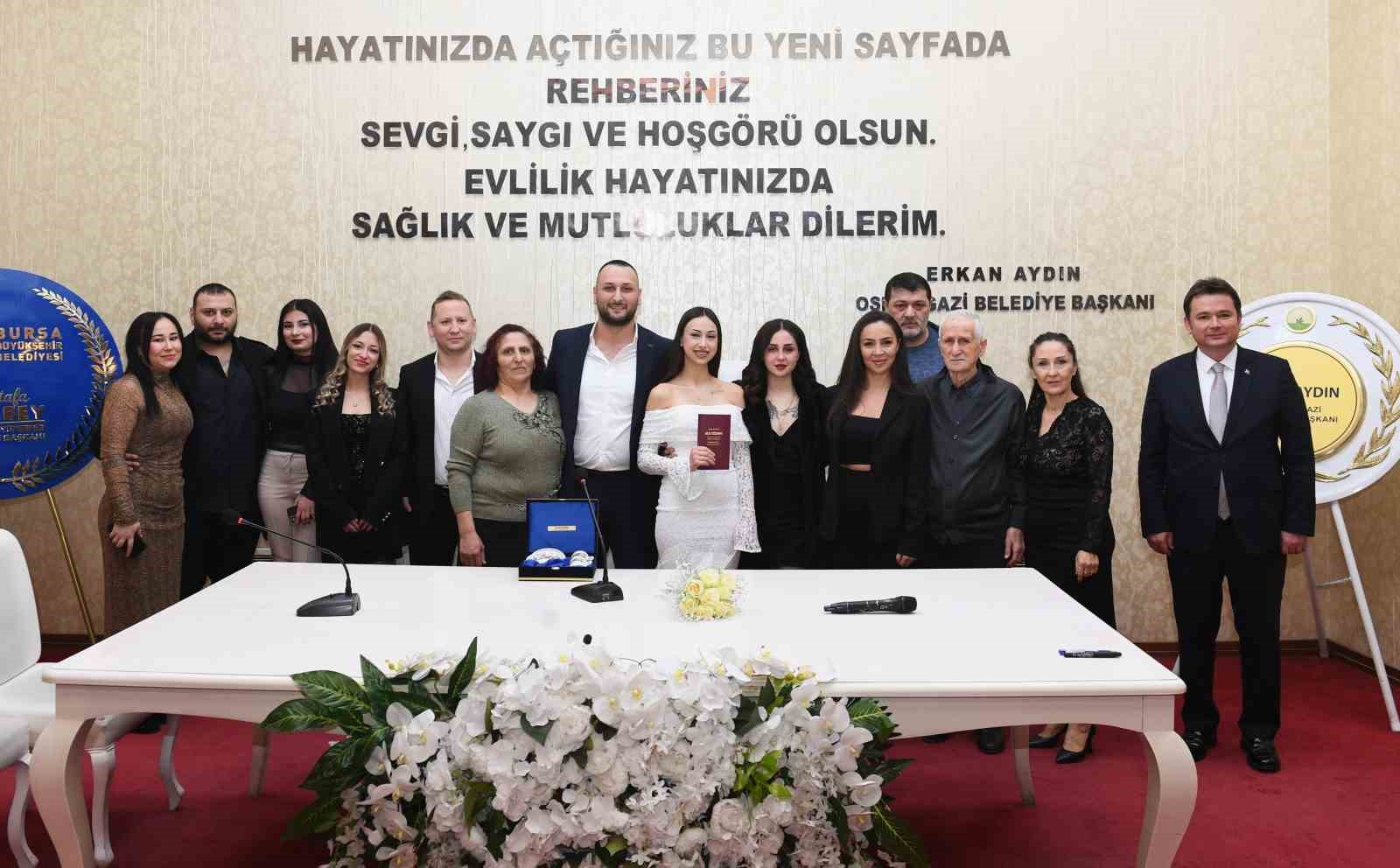Nikahı Kıyılacak Çifte Başkan Aydından Sevgililer Günü Sürprizi