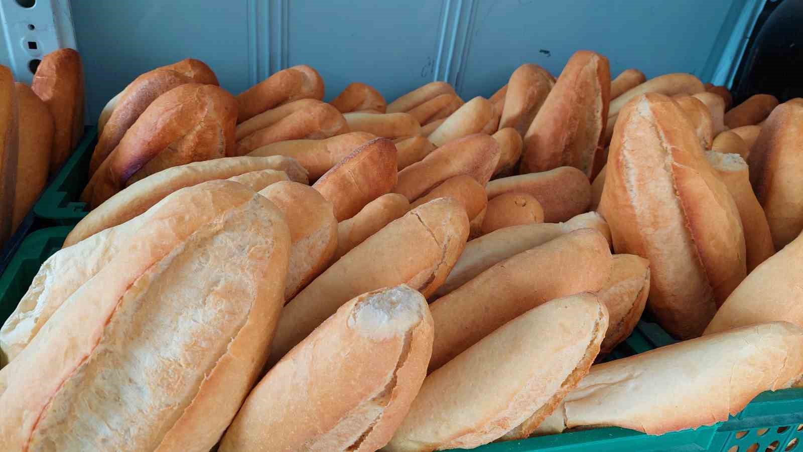 Paşa Halk Ekmek 4 Tlden Satılıyor