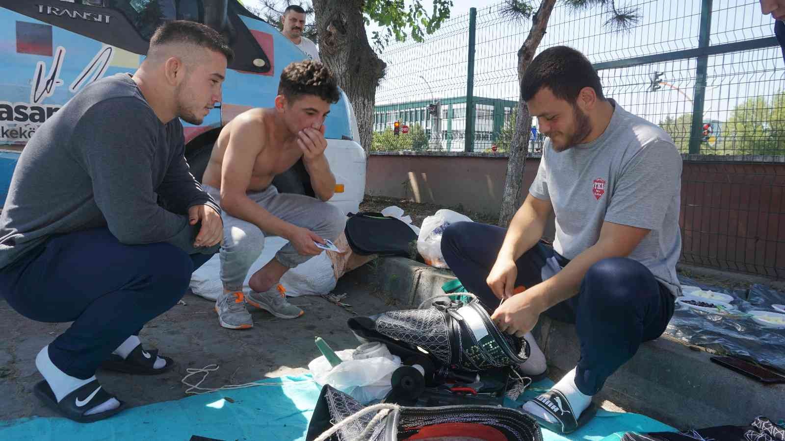 Pehlivanların Kispetleri Mesleğin Son Temsilcilerinin Ellerinden Çıkıyor