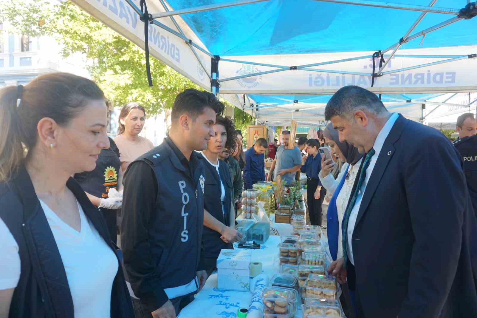 Polis E?leri Derne?i Edirne ?ubesinden Hay?r Panay?r?