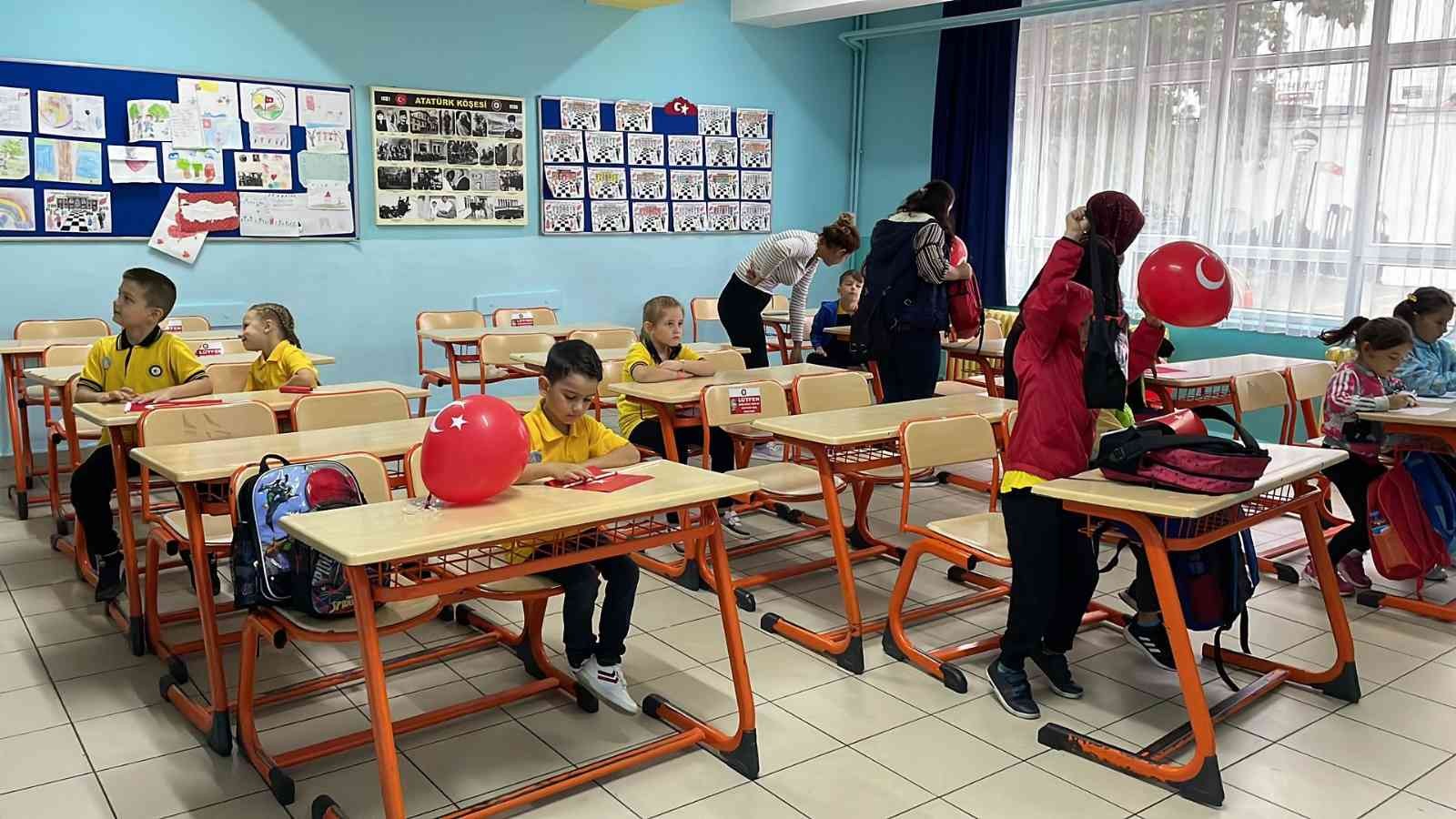 Tekirdağ Ve Edirnede 17 Bin Öğretmen, 259 Bin Öğrenci Ders Başı Yaptı