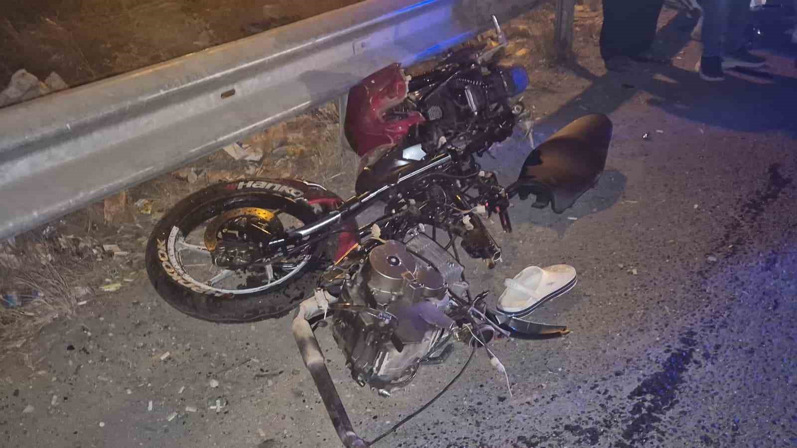Tekirdağda 17 Yaşındaki Motosikletliyi Hayattan Koparan Feci Kaza Kameraya Yansıdı