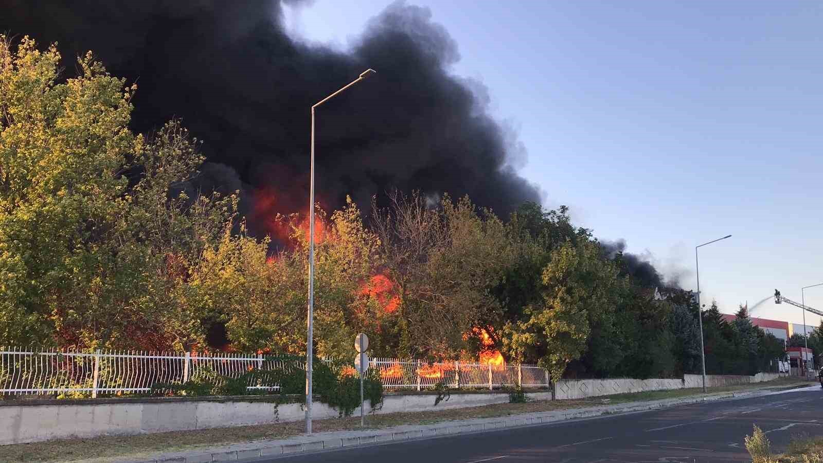 Tekirdağda 3 Ayda 50 Fabrika Yandı: Sanayi Yangınları Ürpertici Boyuta Ulaştı