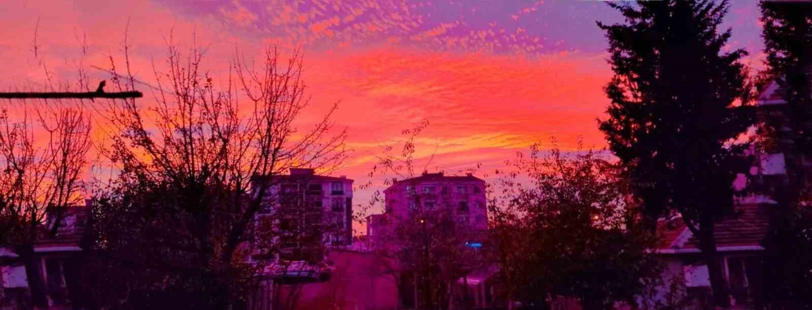 Tekirdağda Kartpostallık Manzara: Gökyüzü Kızıla Boyandı