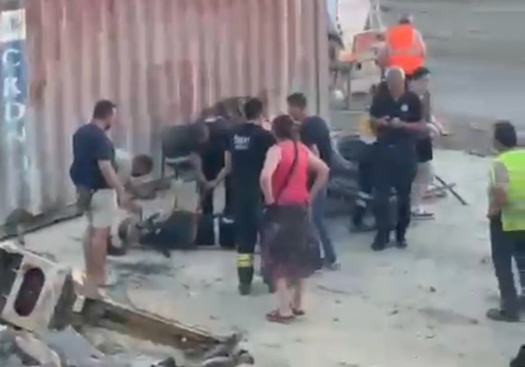 Tekirdağda Kontrolden Çıkan Araç Yol Çalışması Alanına Girdi: 2 Yaralı