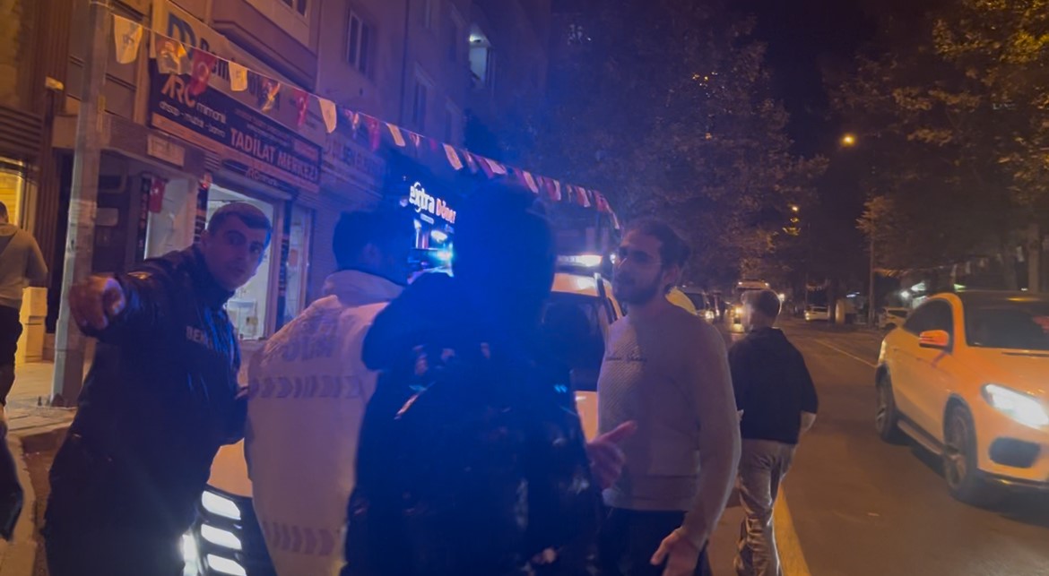 Tekirdağda Motosikletlinin Metrelerce Sürüklendiği Kaza Kamerada: Olay Yerinde Tansiyon Yükseldi