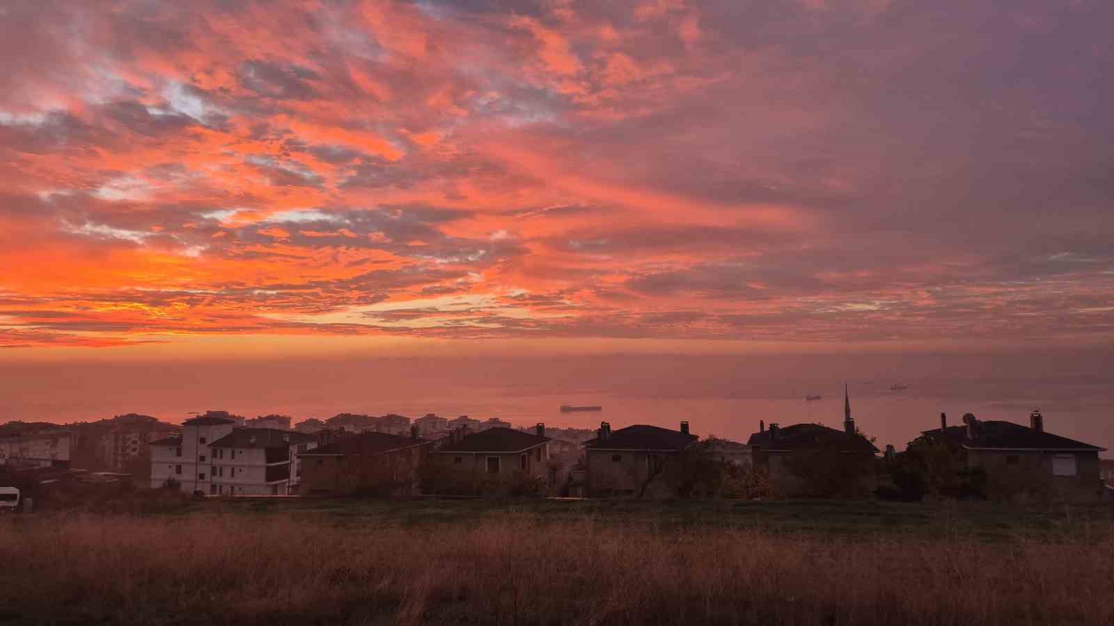 Tekirdağda Muhteşem Görüntü: Renklerin Dansı