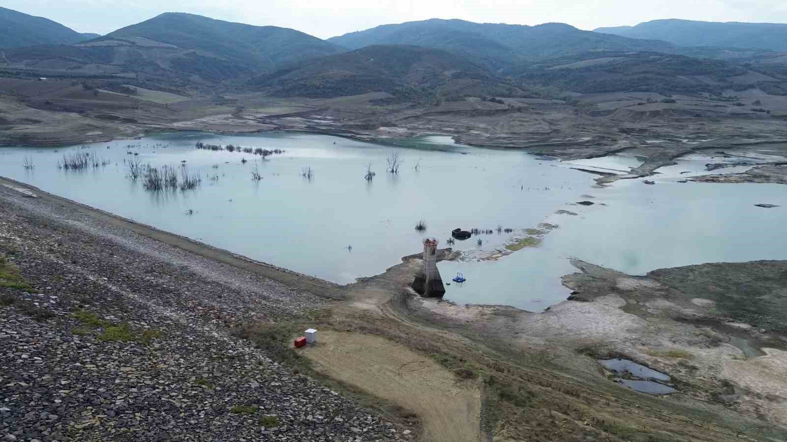 Tekirdağda Naip Barajı Ölü Hacme İndi, Sular Çekildi Adacıklar Oluştu