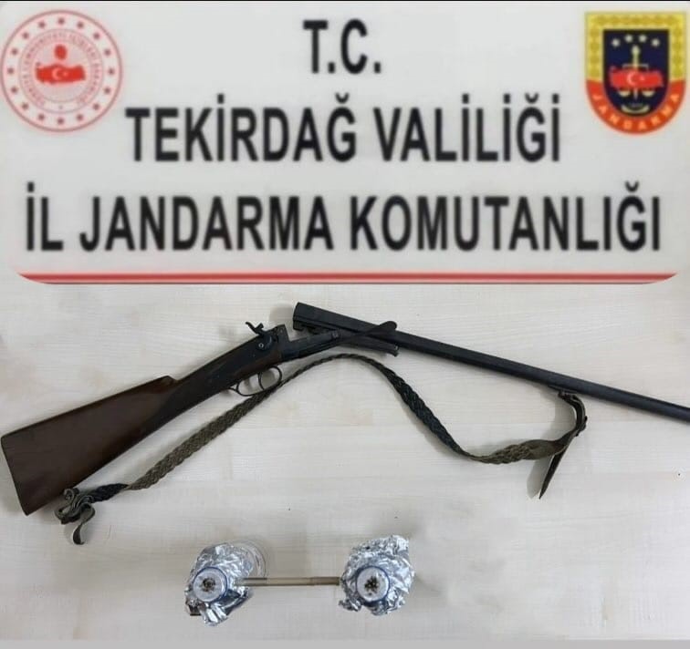 Tekirdağda Uyuşturucu, Silah Ve İçki Operasyonu