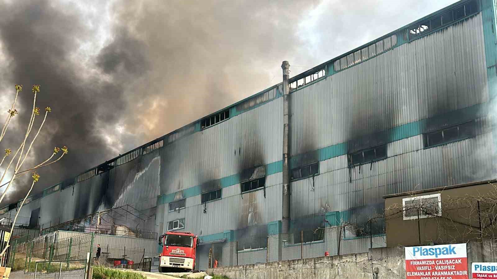 Tekirdağdaki Fabrika Yangını Kontrol Altına Alındı