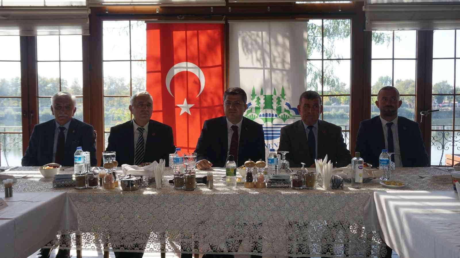 Vali Kırbıyık: Muhtarlar, Kendi Sağlıklarını Da Ortaya Koyarak Önemli Çalışmalar Yürüttü
