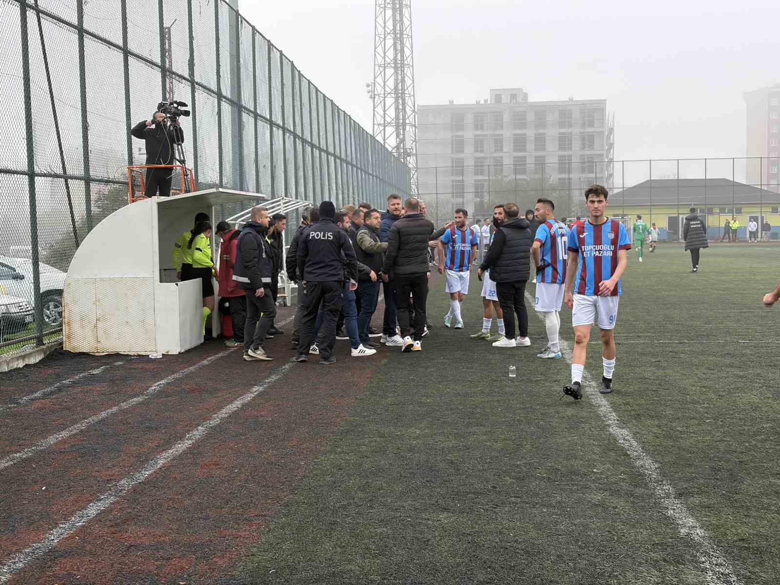 Tekirdağ Süper Amatör Ligde Saha Karıştı, 5 Kırmızı Kart Çıktı