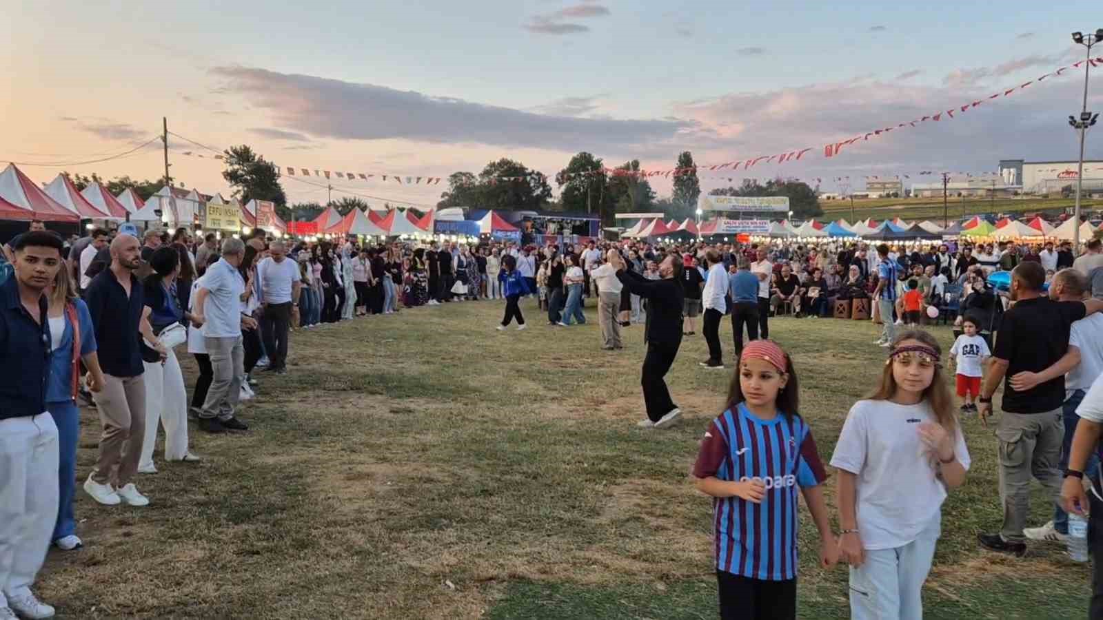 Tekirdağda 1 Kilometrelik Horon Kuyruğu