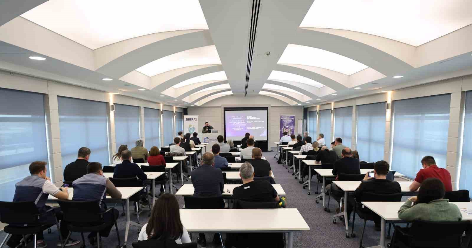 Tekirdağda Fabrika Çalışanlarına Bilişim Ve Sosyal Medya Eğitimi Verildi
