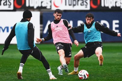 Beşiktaş, günü çift antrenmanla tamamladı