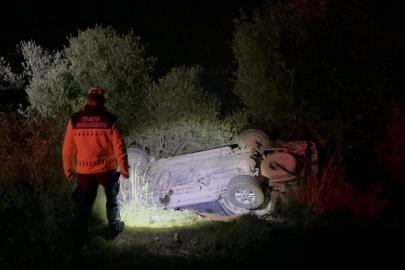 Bursa'da alkollü sürücünün kullandığı otomobil, zeytinliğe uçtu