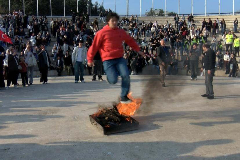 BUÜ'de coşkulu nevruz şenliği