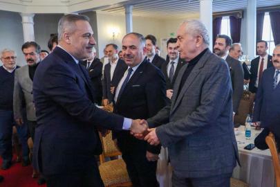 İstanbul - Bakan Fidan, Filistin'e Destek Platformu üyeleriyle bir araya geldi