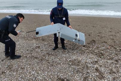 Sakarya'da deniz kıyısında insansız hava aracı parçaları bulundu