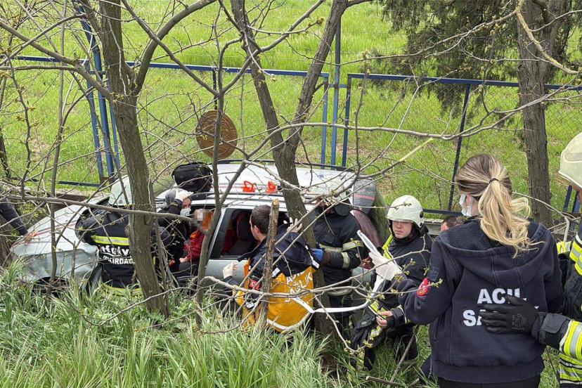 Direksiyonda kalp krizi geçirip, otomobili şarampole düşen sürücü öldü