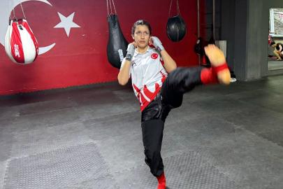 Milli muay thai sporcusu liseli Beyza'nın hedefi Avrupa ve dünya şampiyonluğu