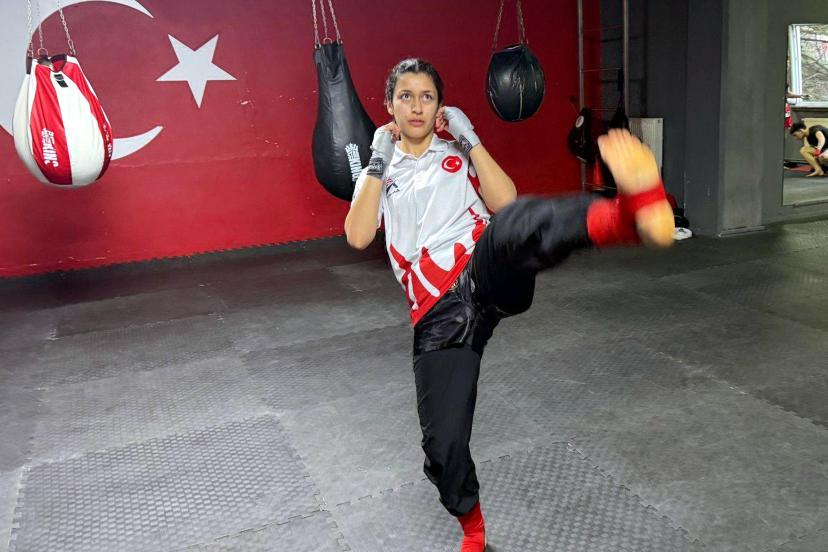 Milli muay thai sporcusu liseli Beyza'nın hedefi Avrupa ve dünya şampiyonluğu