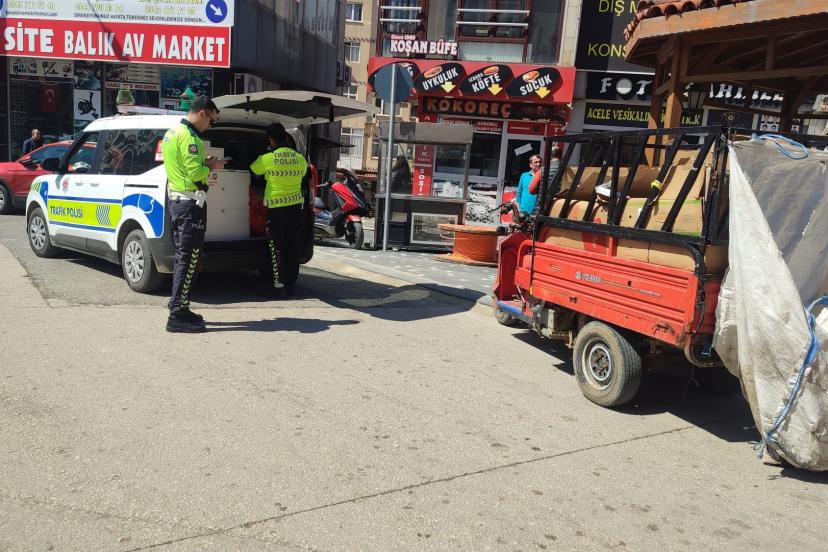 Plakasız motosiklet ve triportörün sürücülerine 126 bin lira ceza