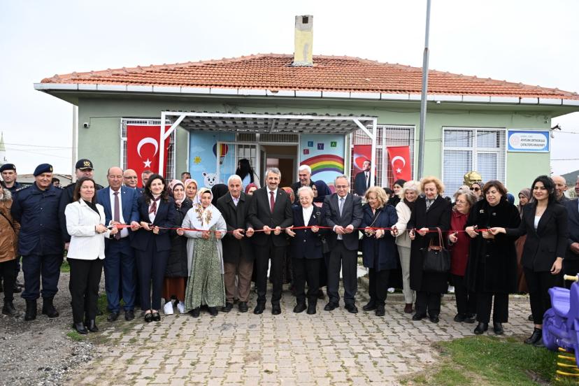 Türk Kadınlar Birliği’nce, Enez’de yenilenen ana sınıfı açıldı