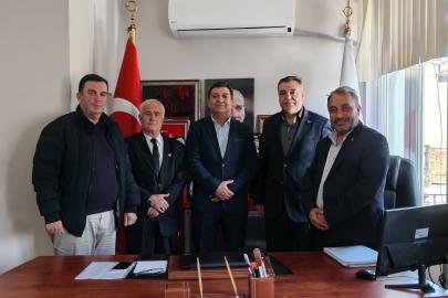 Yeniden Refah Partisi’nden Kızılay’a Anlamlı Ziyaret