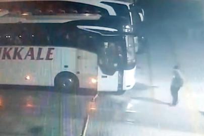 Balıkesir'de yolcu otobüsü devrildi; 3 ölü, 30 yaralı (3)