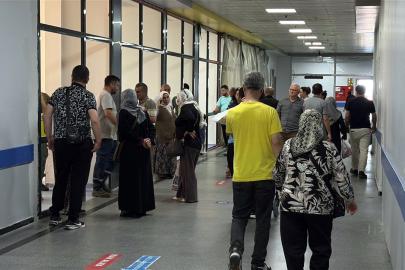 Düğünde ikram edilen tavuklu pilavdan zehirlenen 25 kişi hastaneye kaldırıldı