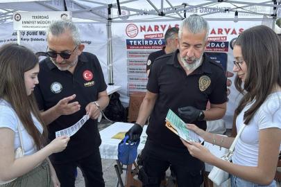 Kiraz Festivali'nde stant kuran polis, vatandaşları uyuşturucuya karşı bilgilendirdi