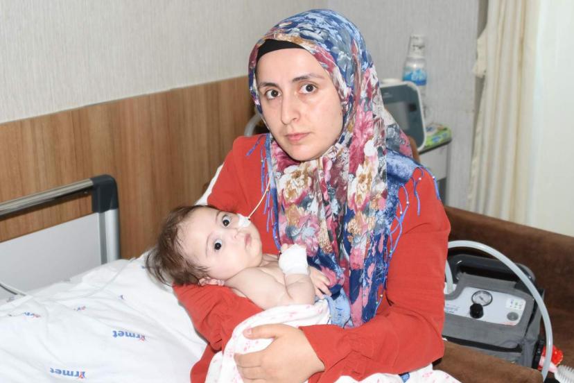 SMA'lı Afra Sıla'nın annesi: Hastalık kampanyadan daha hızlı ilerliyor