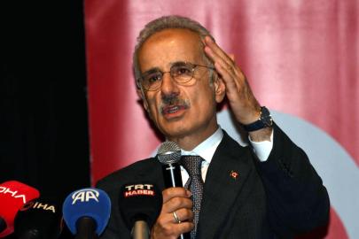 Bakan Uraloğlu: 10 gün maaşların yatmadığı zamanları biliriz