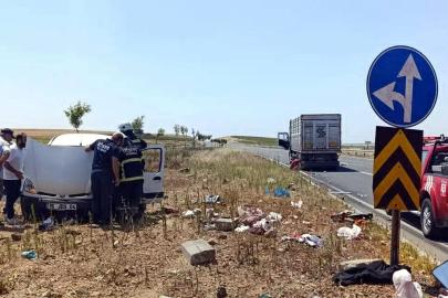 Kamyon ile hafif ticari araç çarpıştı; 2 ölü, 3 yaralı