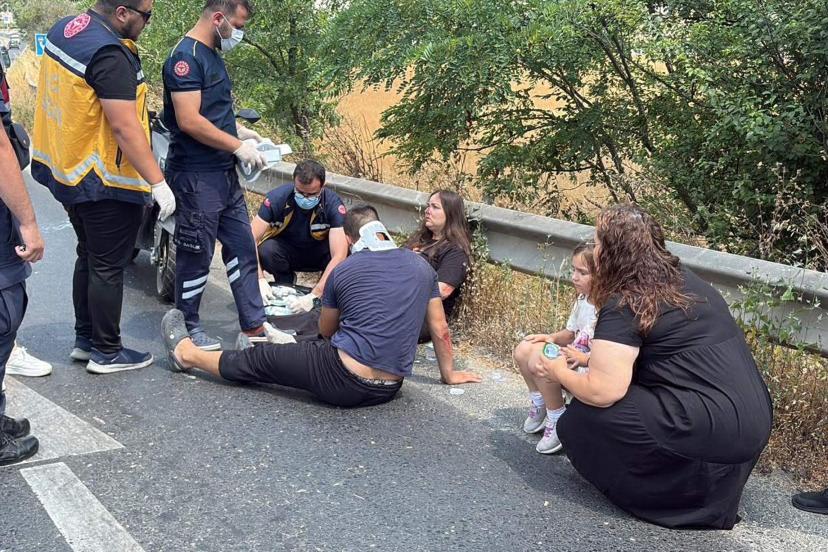 Lina Su, kazada yaralanan anne ve babasının başından ayrılmadı