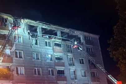 Tekirdağ'da apartman dairesinde patlama ve yangın: 2 ölü, 2 yaralı - YENİDEN