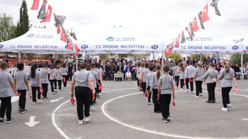 ERGENE’DE İLKÖĞRETİM HAFTASI GÖSTERİLERLE KUTLANDI