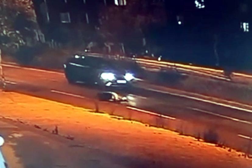 Otomobilin çarptığı çocuk ağır yaralandı; kaza kamerada